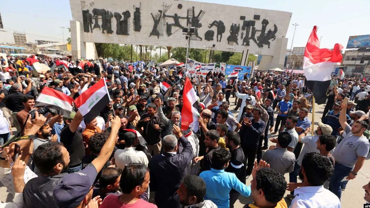 من تظاهرات تشرين في ساحة التحرير وسط بغداد (تعبيرية)
