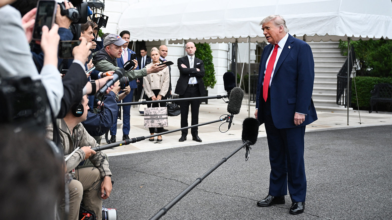 Trump: "I Think It's Time for a Deal" Amid Escalating Iran-Israel Conflict