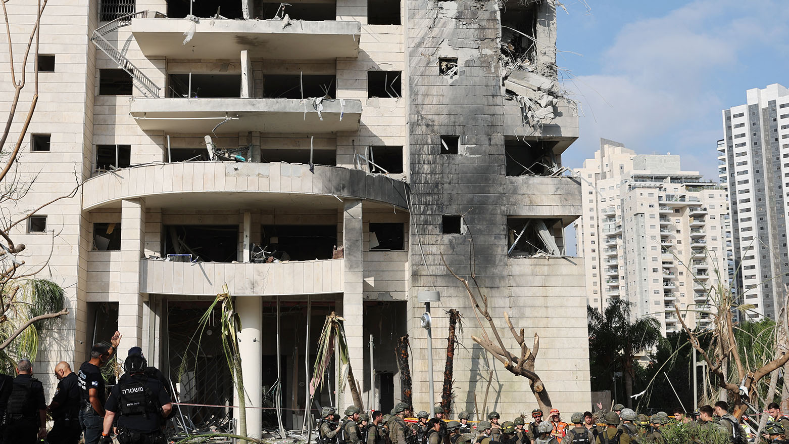 الاسعاف الاسرائيلي يعلن ارتفاع حصيلة الضربة الإيرانية الى أربعة قتلى و87 جريحا