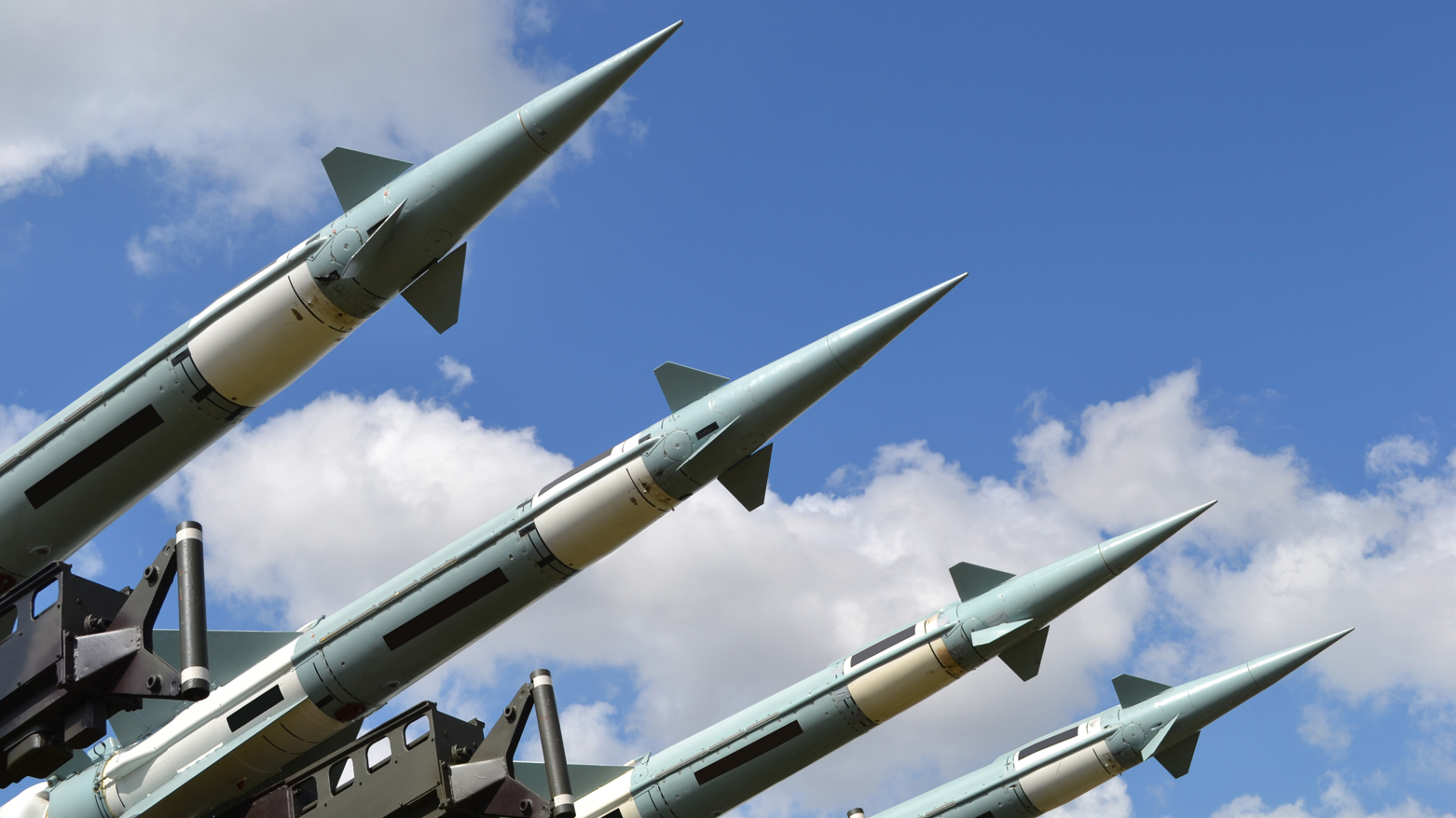 العالم يشهد سباقاً جديداً إلى التسلح النووي