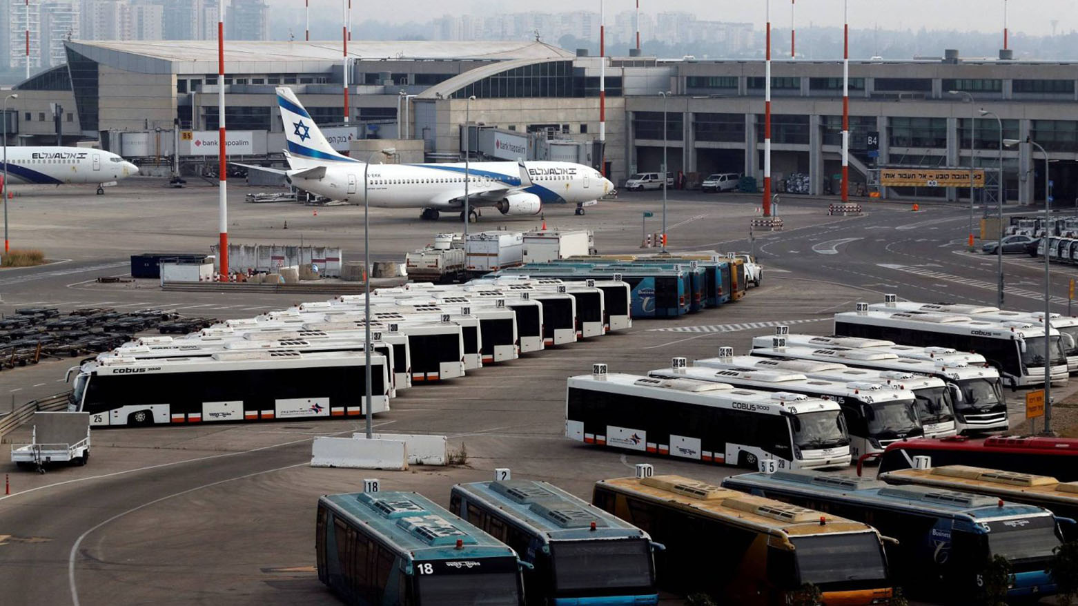 عائلات دبلوماسيين روس تغادر إسرائيل