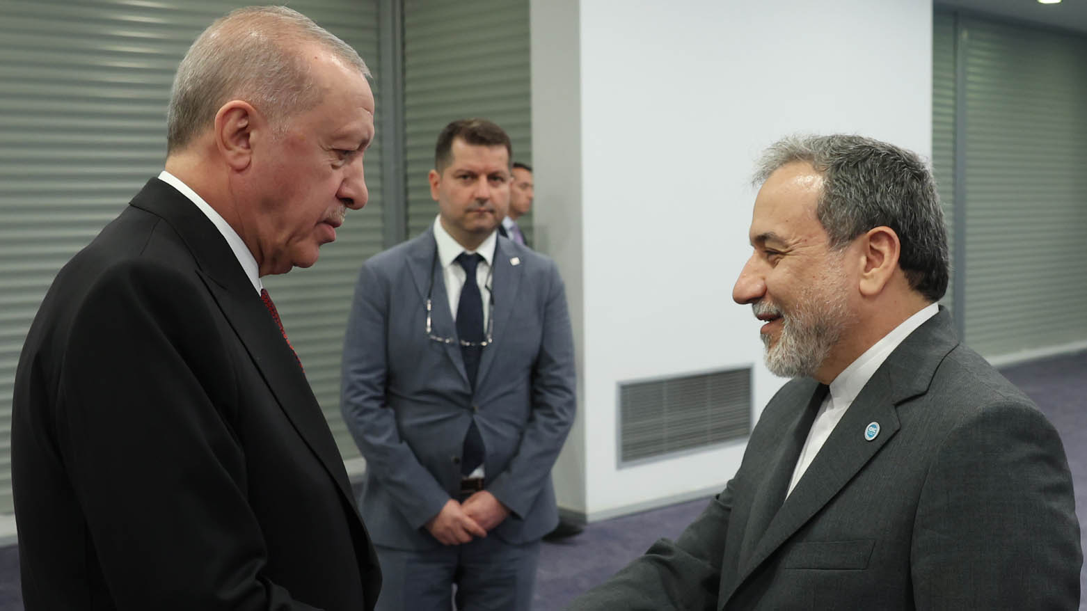 عباس عراقچی، وزیر خارجه‌ی ایران و رجب‌طیب اردوغان، رئیس جمهور ترکیە