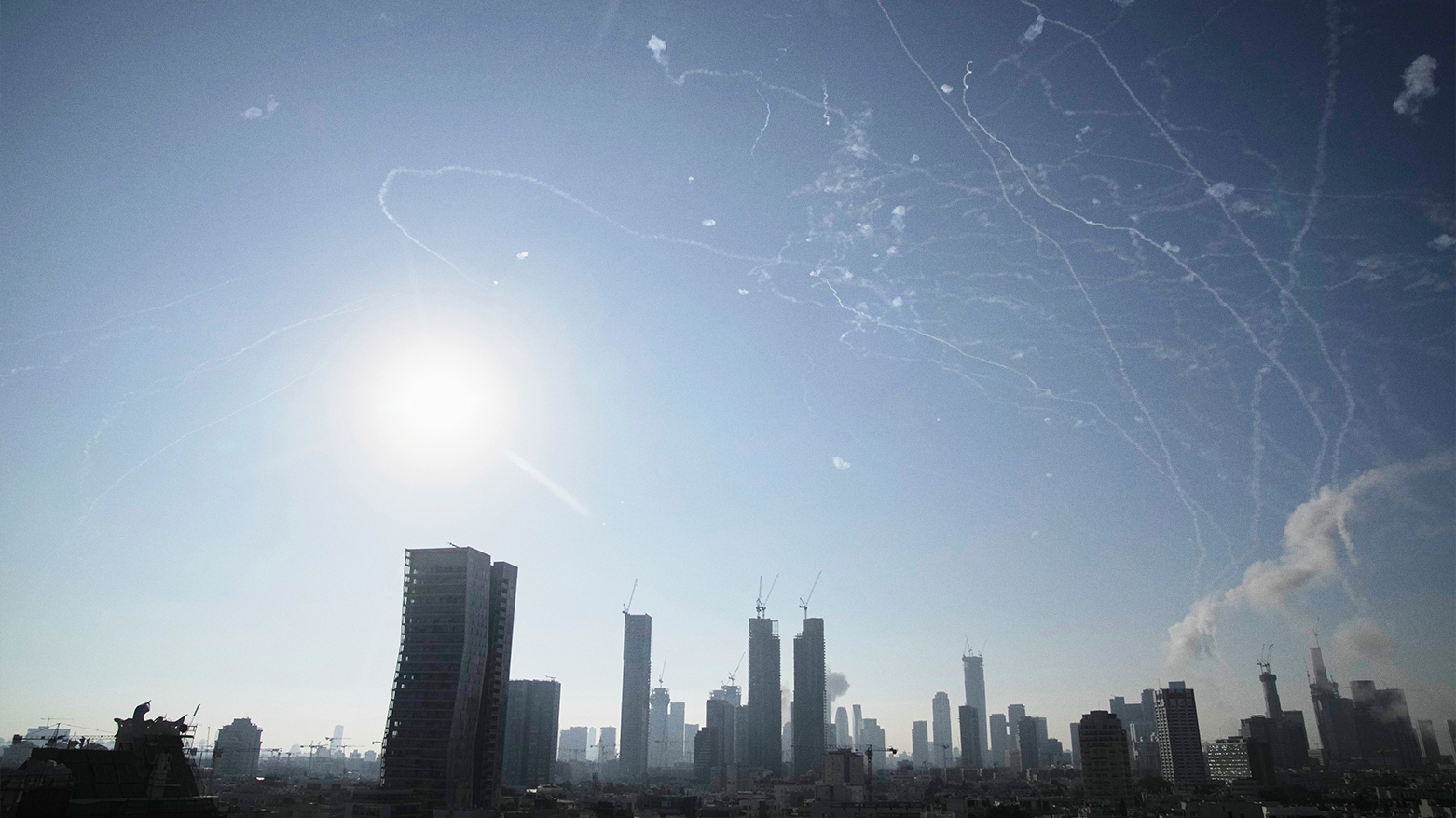 Israeli air defense system fires to intercept missiles during an Iranian attack over Tel Aviv, Israel, June 19, 2025. (Photo: AP)