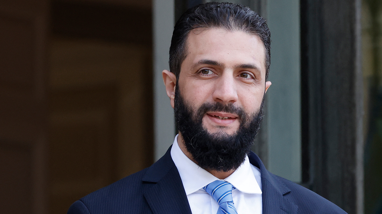 الرئيس السوري يزيد الرواتب والمعاشات التقاعدية بنسبة 200 في المئة