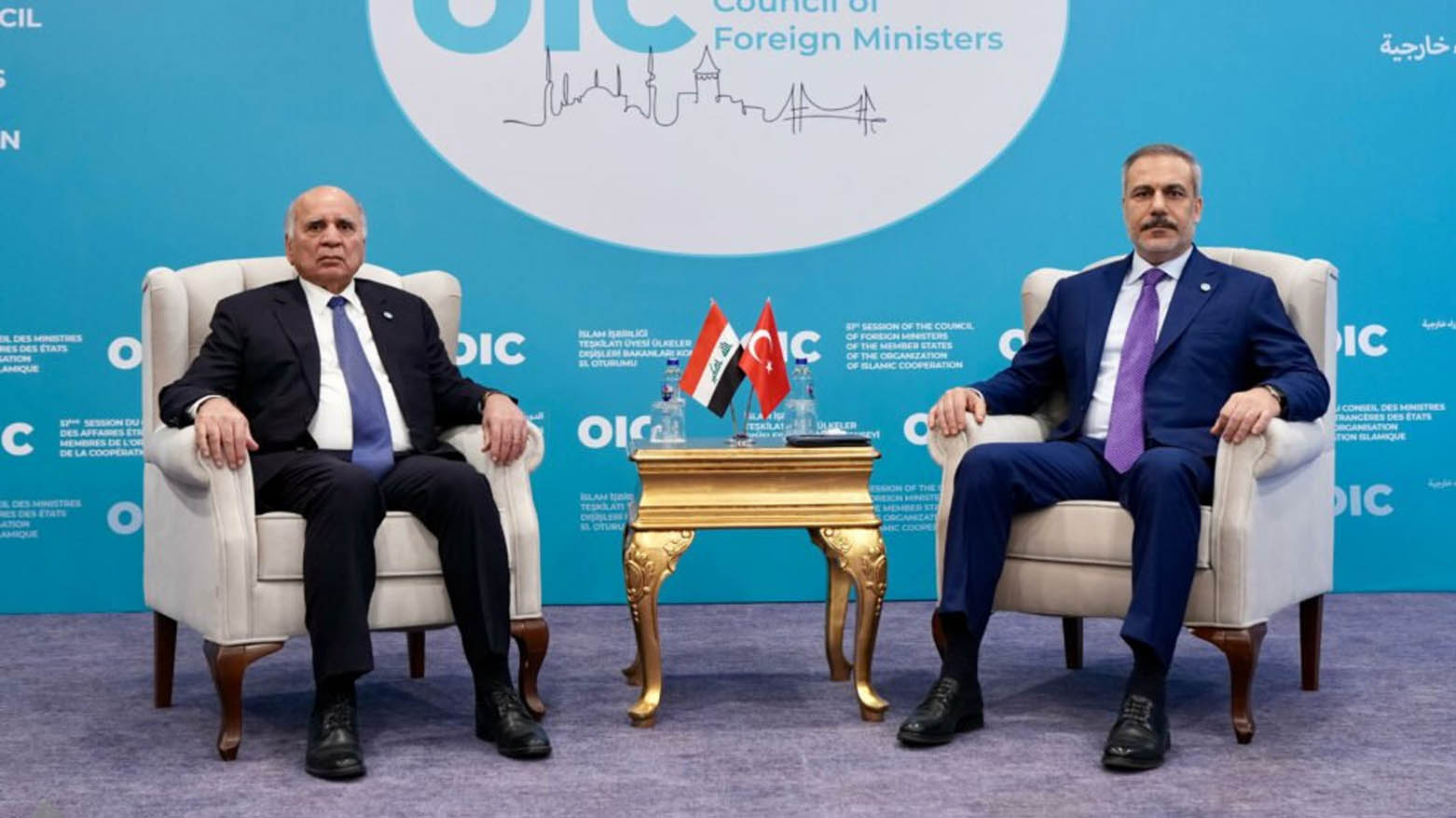 هاکان فیدان، وەزیری دەرەوەی تورکیا و فوئاد حوسێن، وەزیری دەرەوەی عێراق