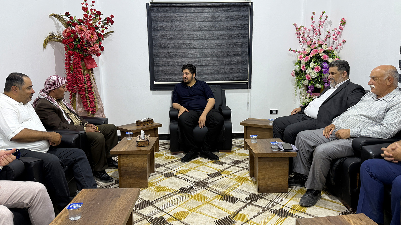 Rêveberê Efrînê bi şandeyeke Êzidiyan re civiya