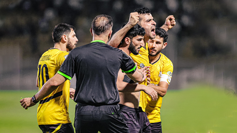 ئاهەنگی یاریزانانی هەولێر، دوای گۆڵی دووەمی یانەكە لە رێگەی هەلۆ فایەق