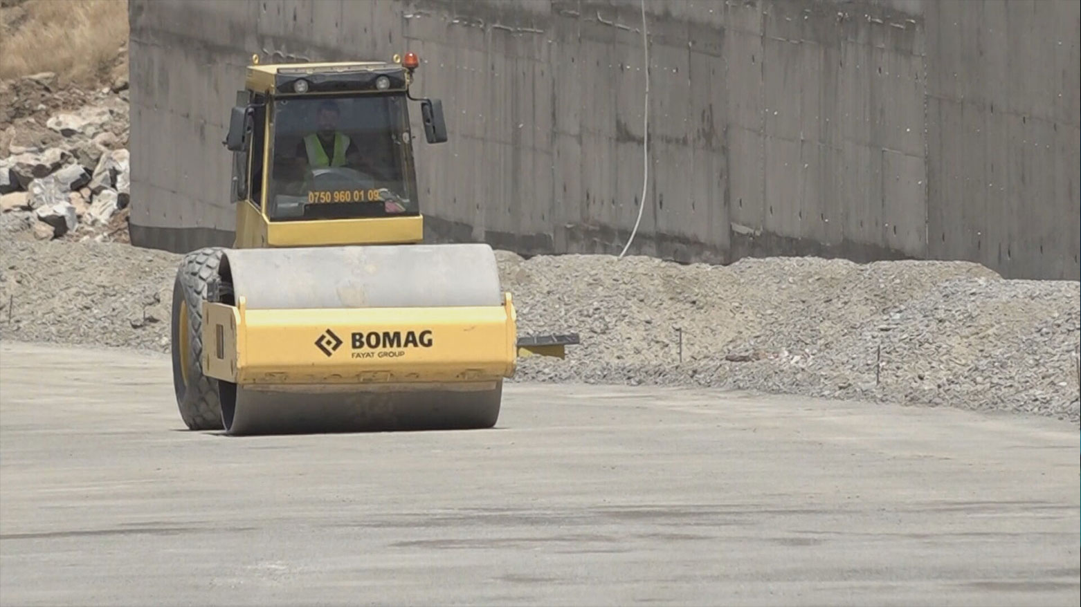 لە 49%ـی پرۆژەی شەقامی دووسایدی حاجی ئۆمەران تەواو بووە