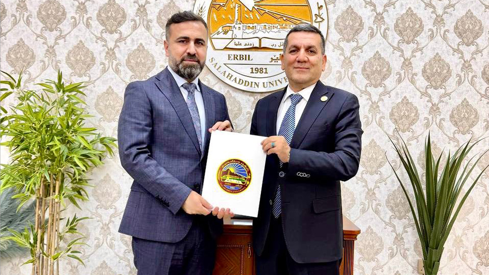 سەرۆکی زانکۆی سەڵاحەددین سوپاس و پێزانینی بە مامۆستایەکی زانکۆ بەخشی