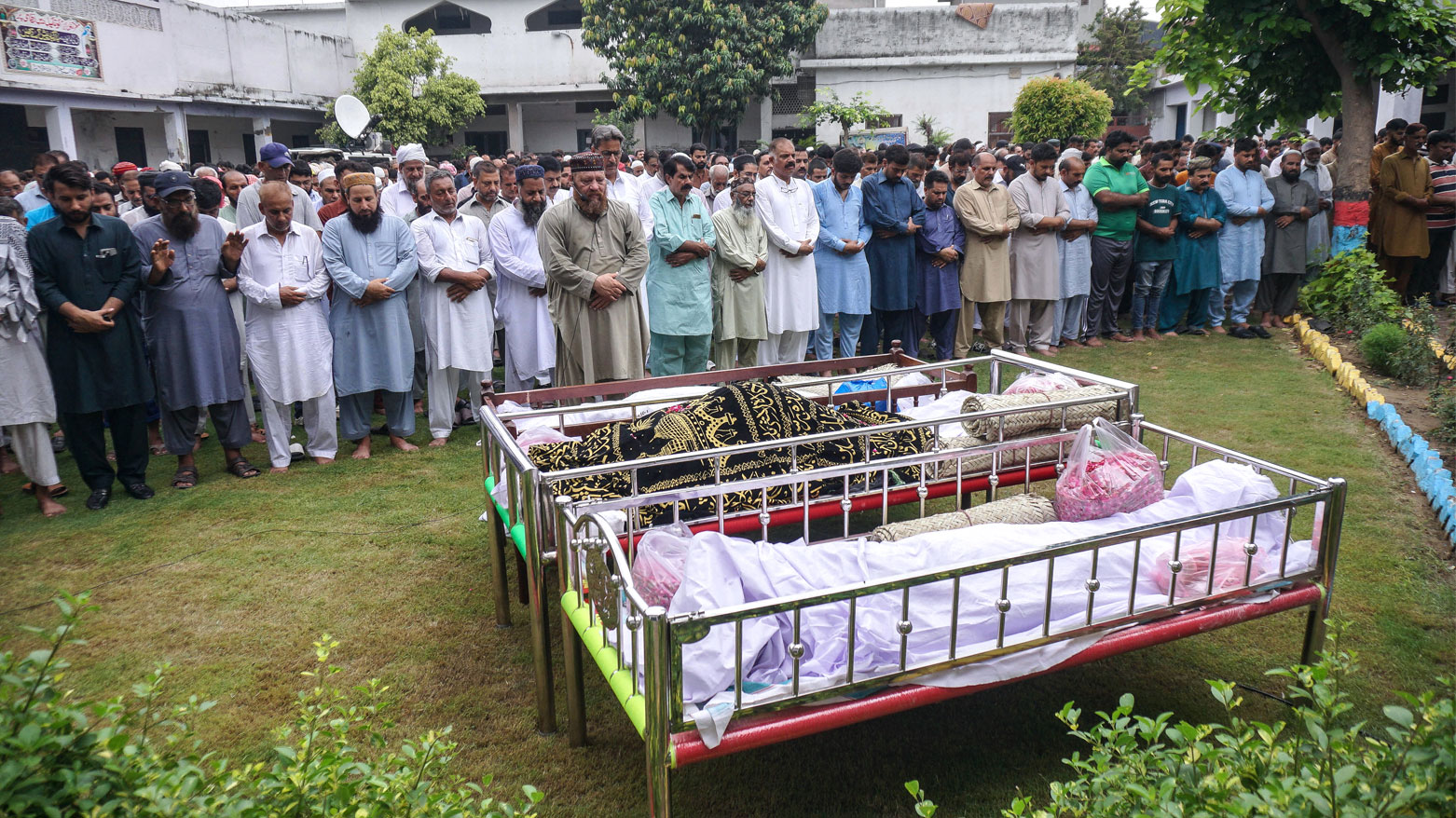 38 قتيلاً و63 جريحاً نتيجة أمطار موسمية غزيرة في باكستان