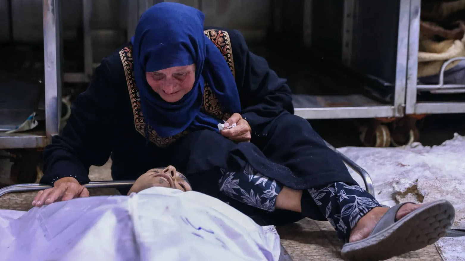 غزة: 27 قتيلاً في قصف إسرائيلي بينهم 12 من منتظري المساعدات