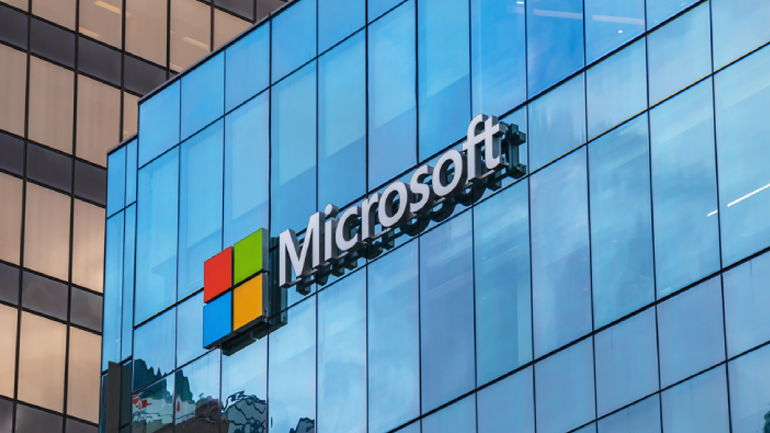 مايكروسوفت ستسرح آلاف الموظفين الإضافيين