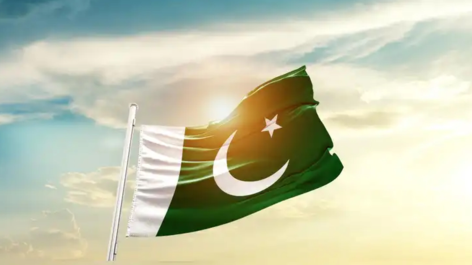 مقتل أربعة مسؤولين بانفجار تبنّاه تنظيم داعش في باكستان