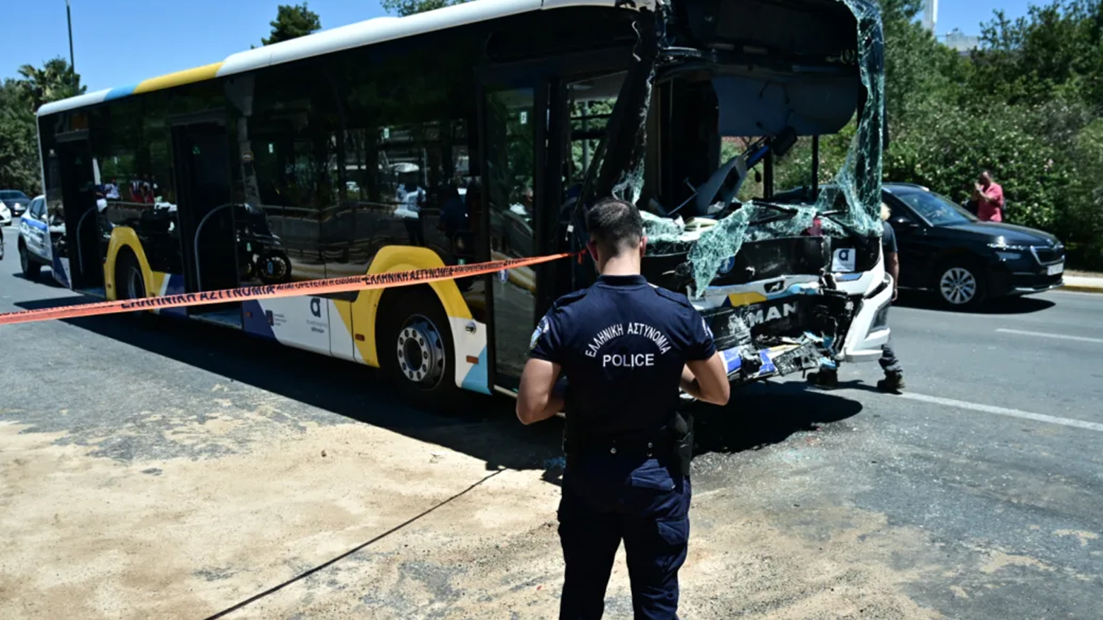 أكثر من 40 جريحاً في تصادم بين حافلتين قرب أثينا