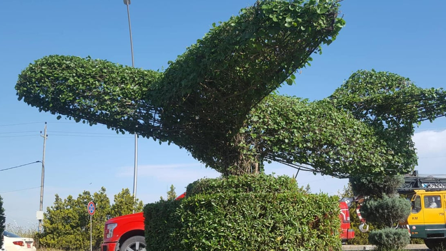 بە شێک لە شەقامەکانی هەولێر بە 142 پەیکەری دار ڕازێنراونەتەوە