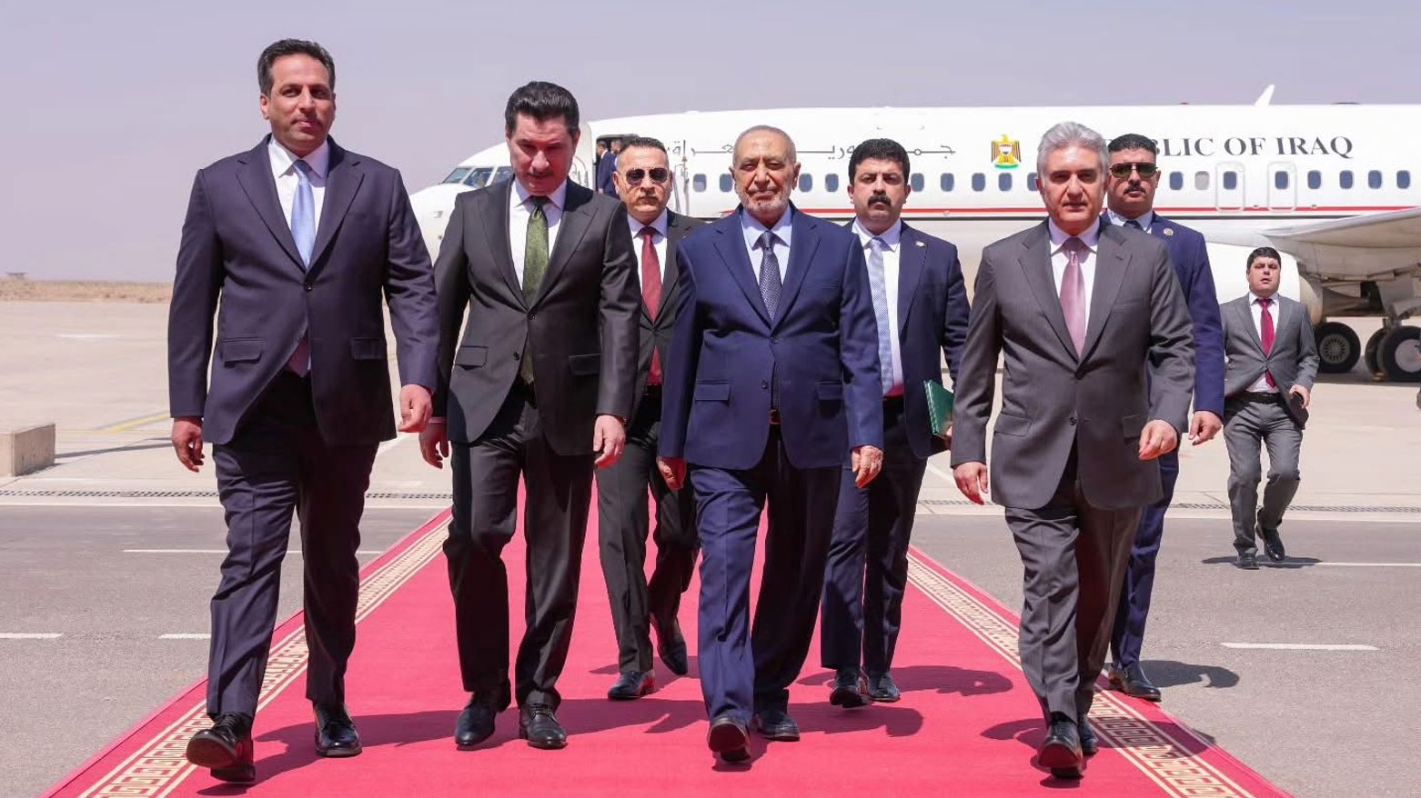 Iraqi Parliament Speaker al-Mashhadani (C-R) was received by KRG's Interior Minister Rebar Ahmed (R). (Photo: KRG)