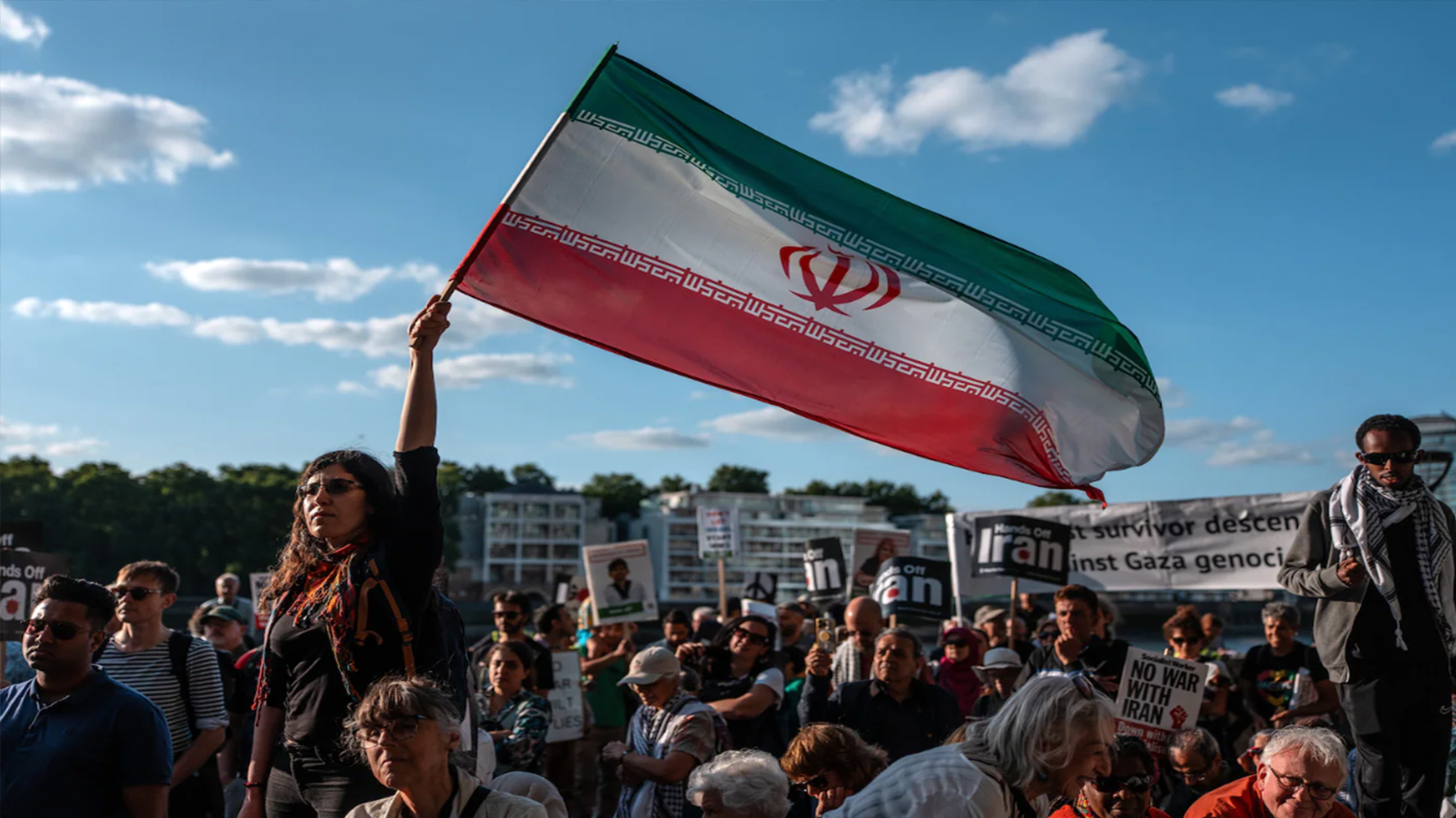 ئەورووپاییەکان لە لەندەن دژی شەڕی ئێران خۆپیشاندان دەکەن (ئەرشیف)