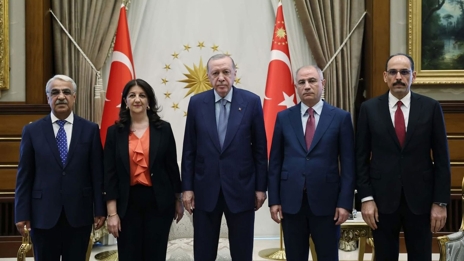 The meeting of the DEM Party delegation with Turkish President Recep Tayyip Erdogan (middle), July 7, 2025. (Photo: AA)