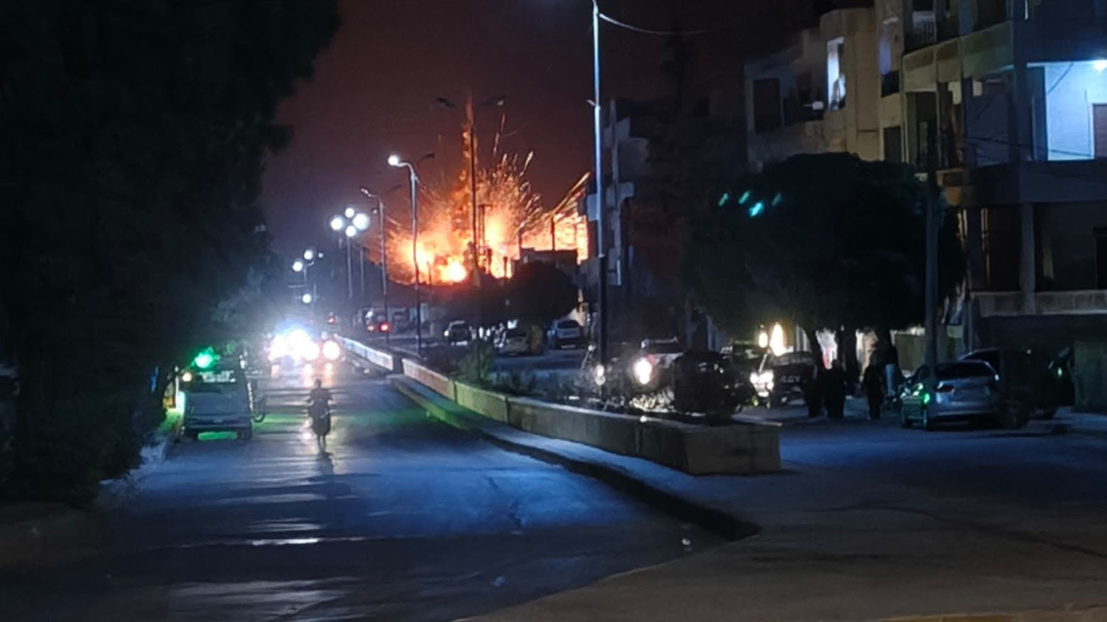 الثاني خلال أسبوع.. انفجار مستودعات ذخيرة يهز إدلب