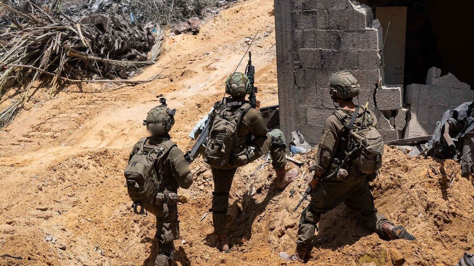 IDF soldiers from the Kfir Brigade operate in the Gaza Strip, in images released on June 2, 2025. (Photo: IDF)