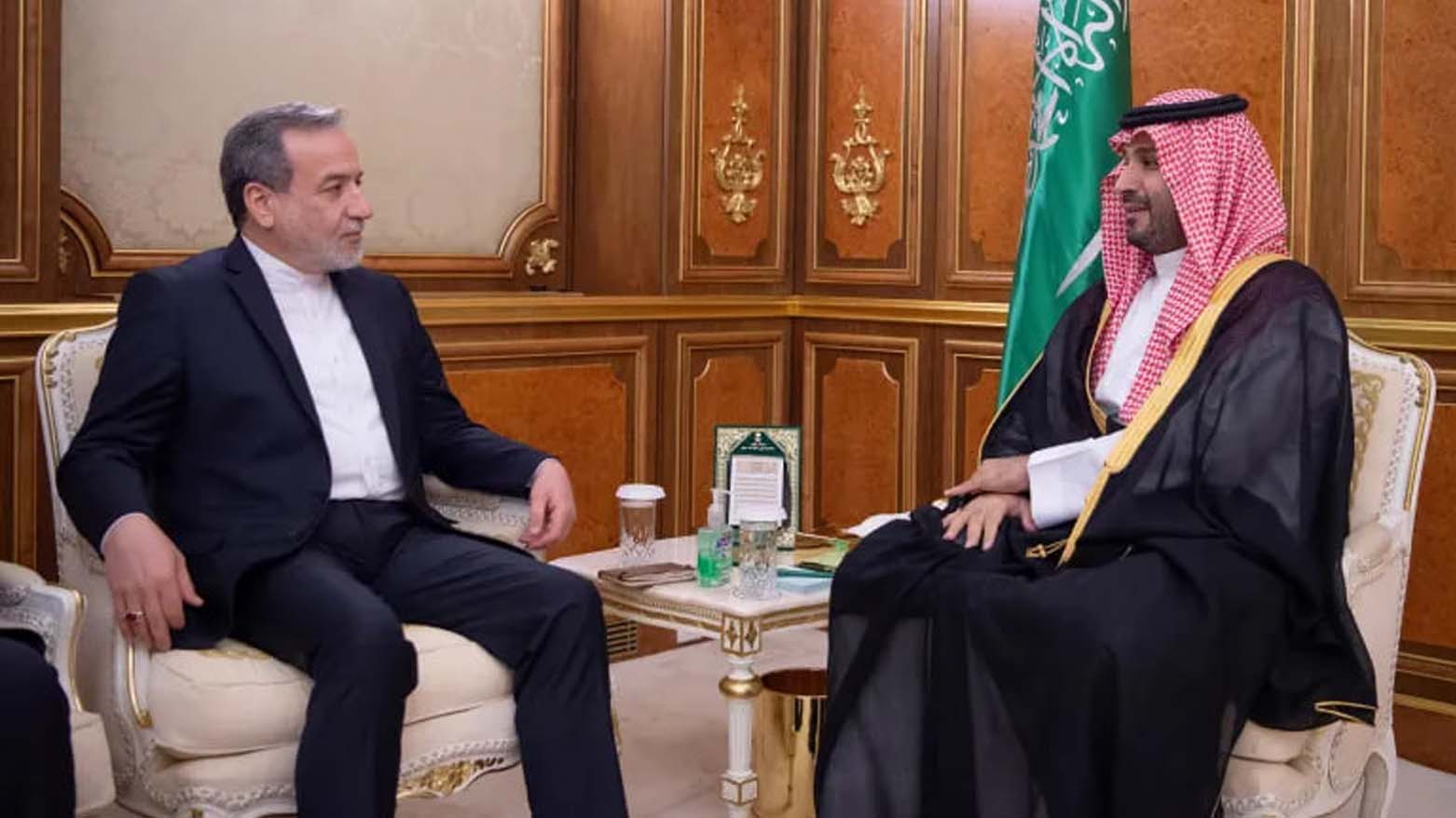 محمد بن سلمان، ولیعهد عربستان سعودی و عباس عراقچی، وزیر امور خارجه ایران