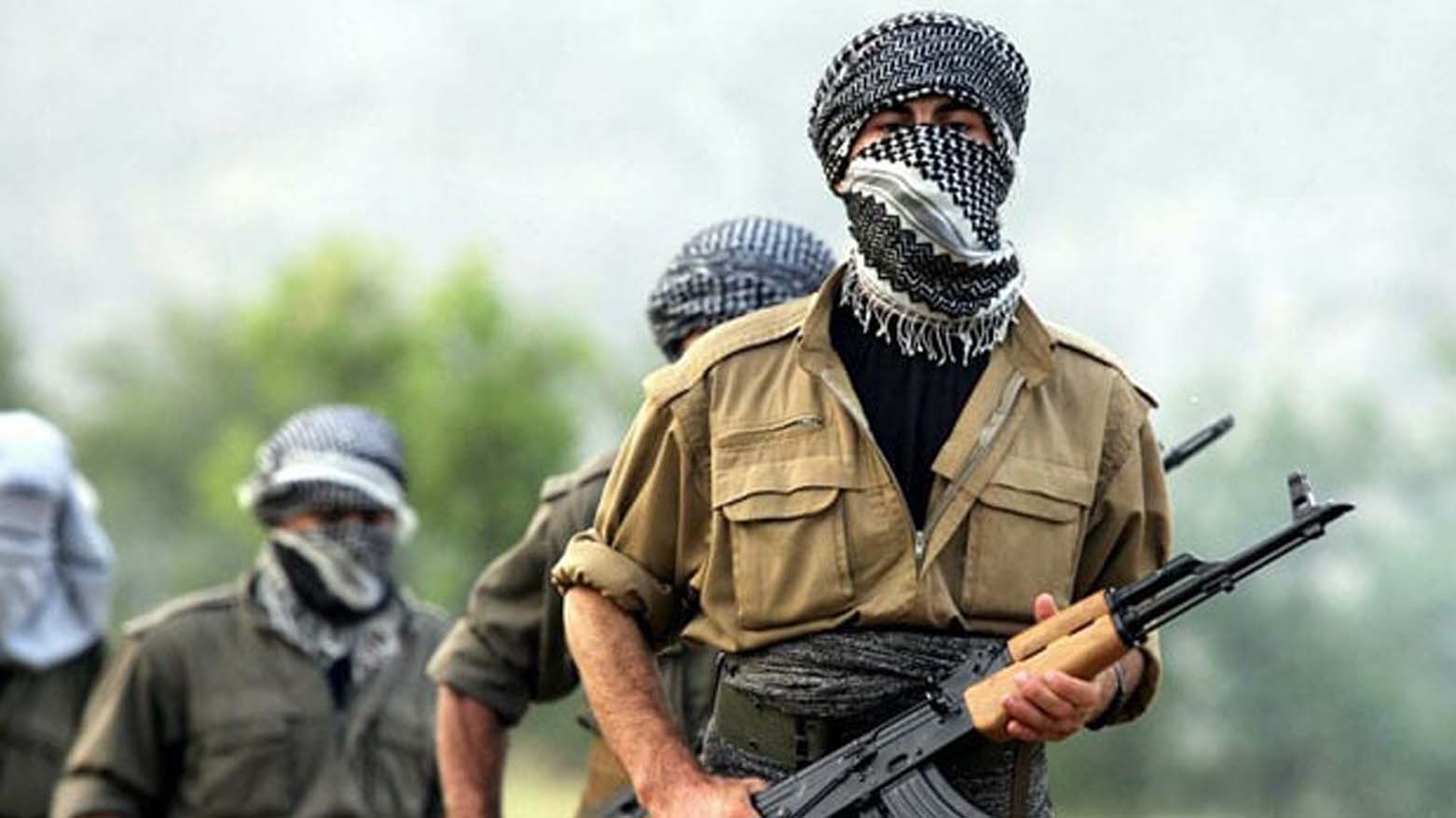 جنگجویان پ.ک.ک. در مراسمی زمین‌گذاشتن سلاح‌های خود را آغاز می‌کنند