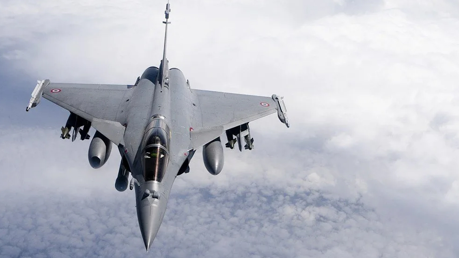 فرنسا تتهم الصين بشن حملة تضليل ضد طائرة رافال المقاتلة