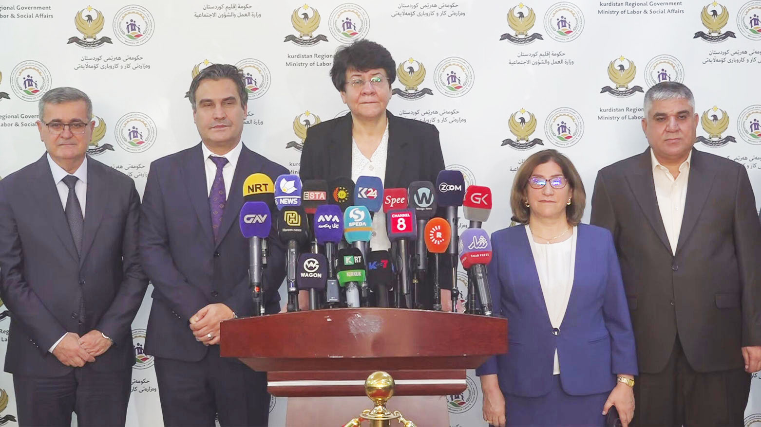 Kurdistan Region’s Minister of Labor and Social Affairs, Kwestan Muhammad (C). (Photo: Kurdistan24)