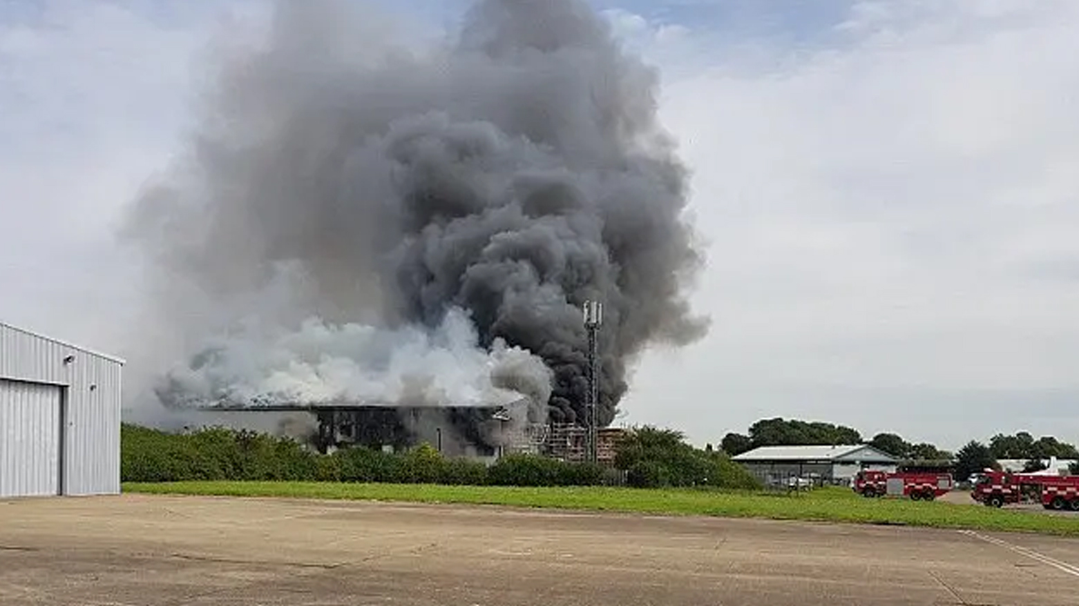 تحطم طائرة صغيرة في مطار ساوثند في لندن