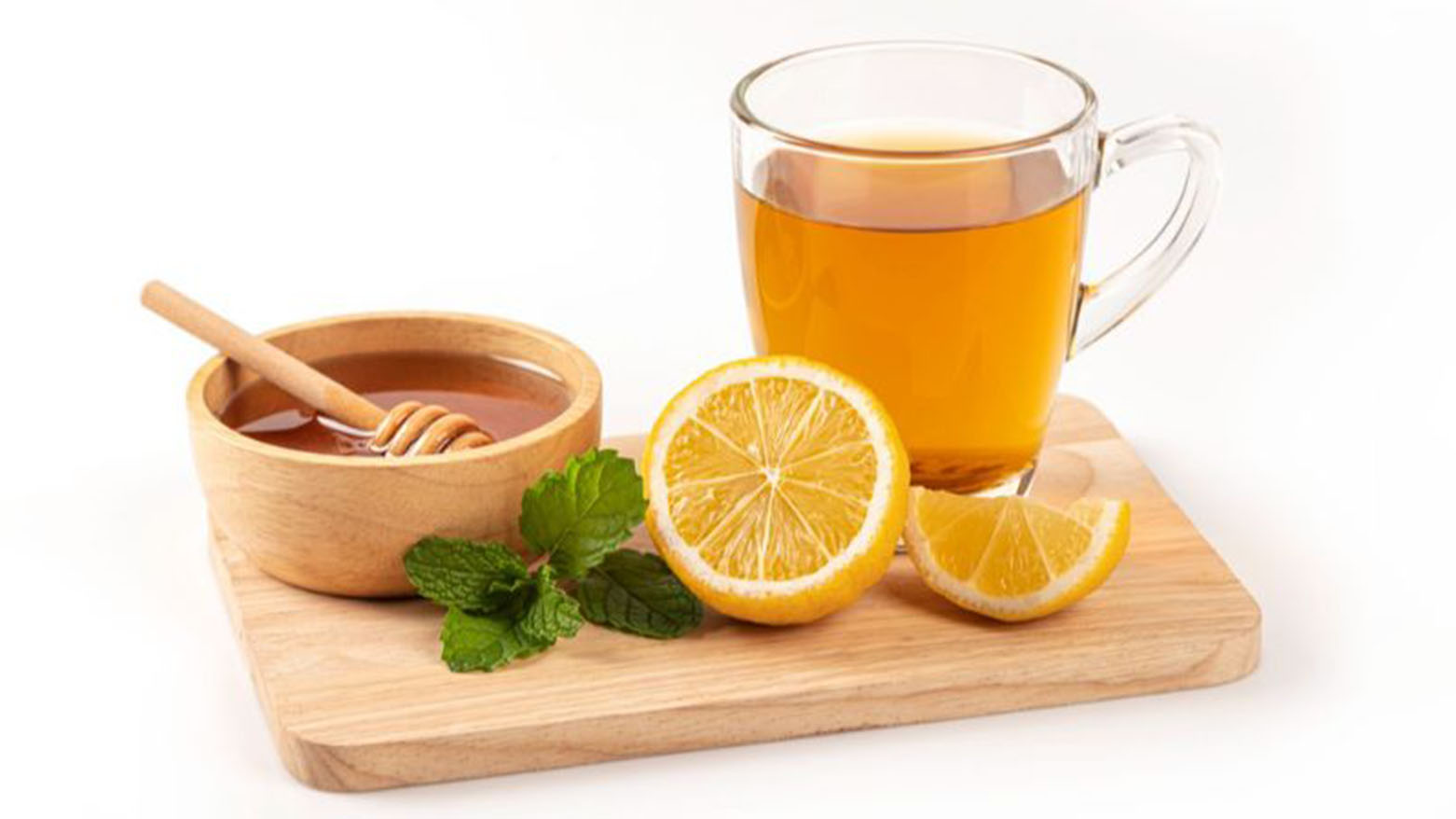 7 فوائد في شرب الماء الدافئ مع العسل كل صباح