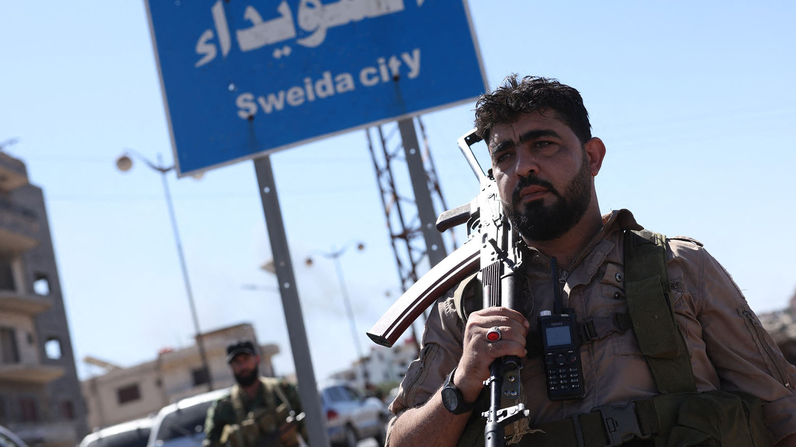 وزير الدفاع السوري يعلن وقفا تاما لإطلاق النار في السويداء بعد الاتفاق مع وجهاء المدينة