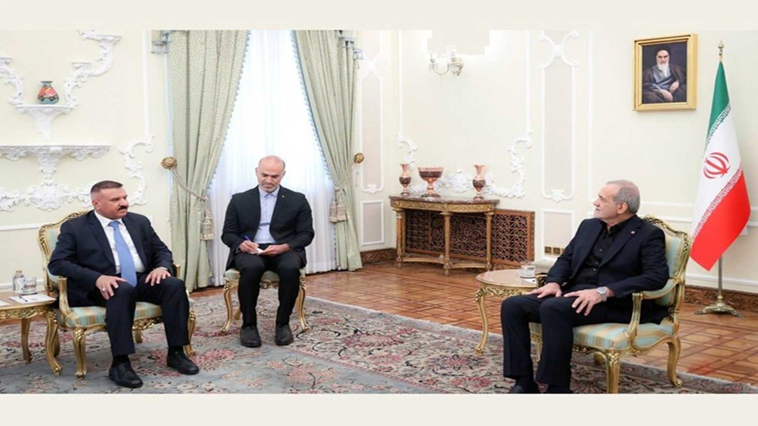 Iranian President Masoud Pezeshkian, (R), in meeting with the Iraqi Interior Minister Abdul Amir al-Shammari, (L), in Tehran, Iran, July 14, 2025. (Photo: Tasnim News Agency)