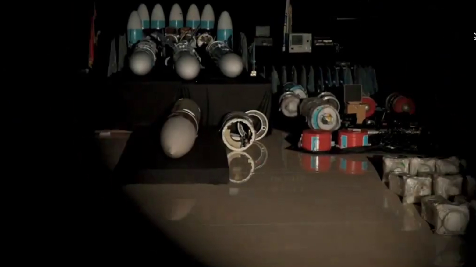 This snapshot shows the seized arms shipment by the Yemeni forces. (Photo: Yemeni Forces)