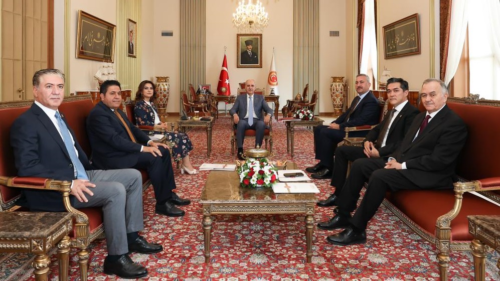 Komisyon için ilk adım: Kurtulmuş parti temsilcileriyle bir araya geldi