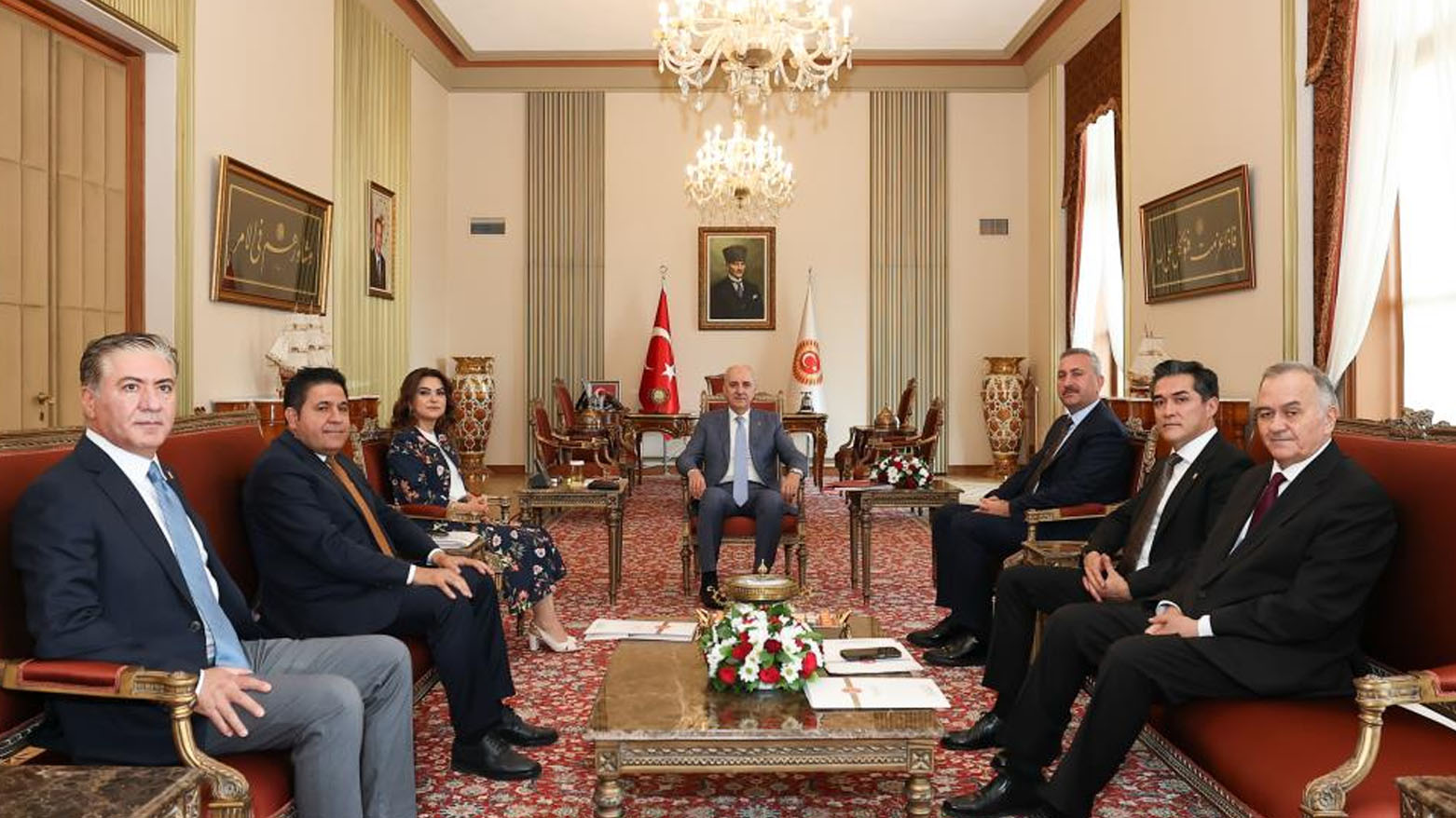 سەرۆکی پەرلەمانی تورکیا لەگەڵ نوێنەری لایەنە سیاسییەکان کۆبووەوە