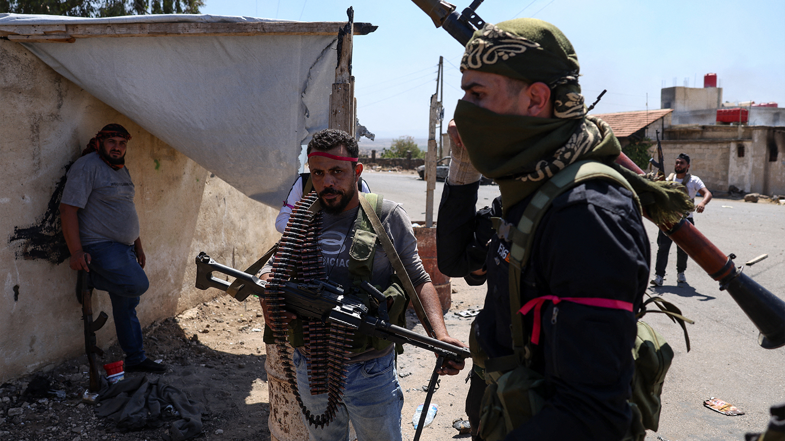 Fighters from Bedouin tribes gather in the al-Mazraa village in Syria's al-Suwayda governorate. (Photo: AFP)