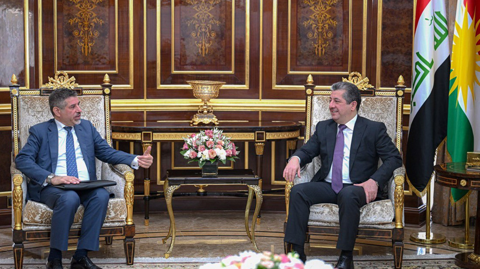 مسرور بارزانی، نخست‌وزیر اقلیم کوردستان و  استیون فیگن، کاردار سفارت آمریکا در عراق