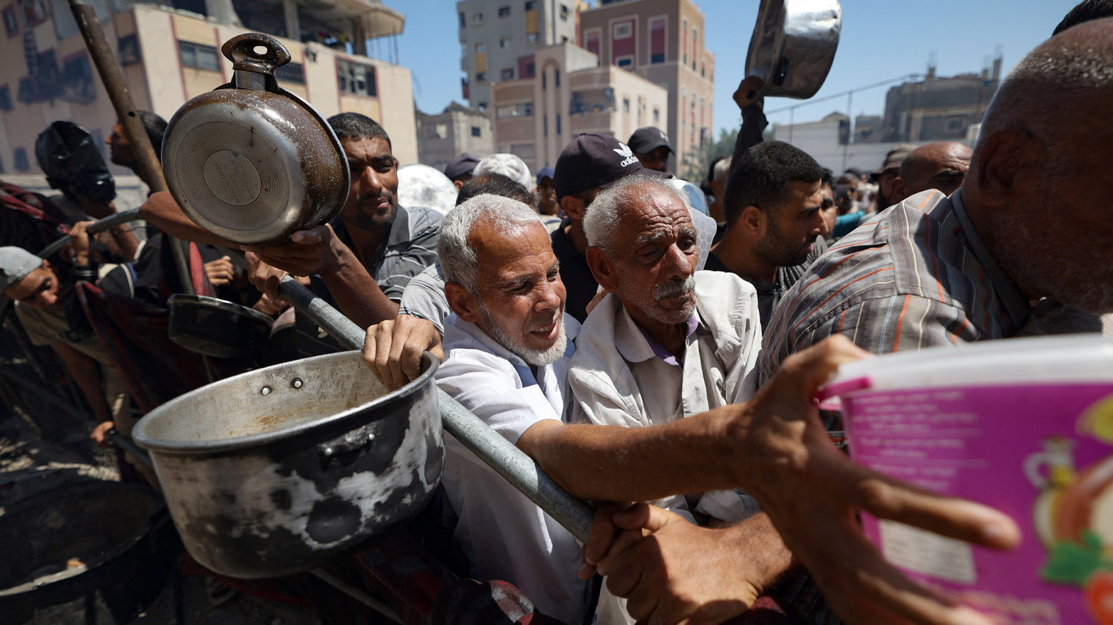 خەڵکی غەززە: ڕۆژانە لە برسان بەخەبەر دێینەوە