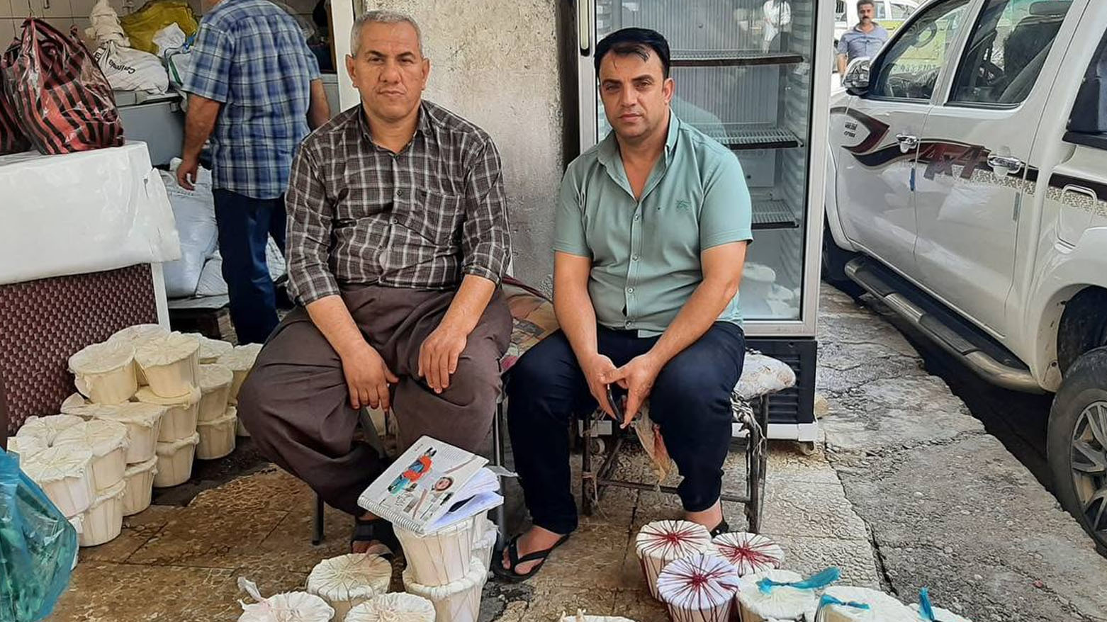 دوو ماستفرۆش لە بازاڕی شێخەڵڵای هەولێر، وێنە شۆڕش هەرکی- کوردستان24