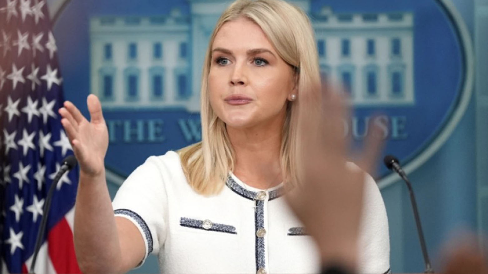 البيت الأبيض: الرئيس ترامب تفاجأ بالضربات الإسرائيلية الأخيرة على سوريا