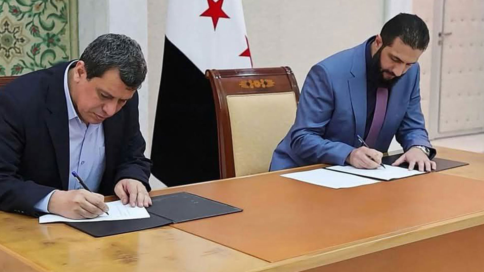 HSD û hikûmeta Sûriyeyê li Parîsê dicivin