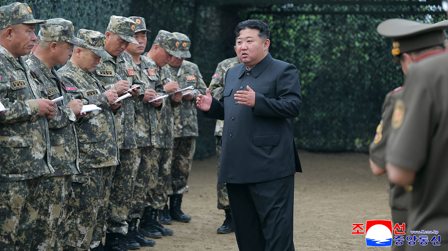 orth Korean leader Kim Jong Un (C) instructing soldiers at a firing contest among artillery sub-units of large combined units of the Korean People's Army on July 24, 2025. (Photo: AFP)