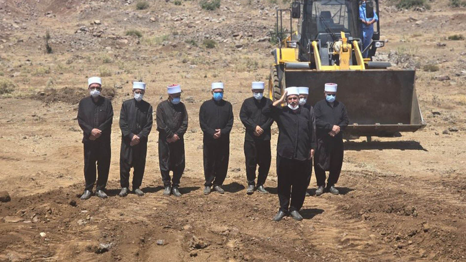 Li Siweydayê 120 termên nenas di goreke bikomî de hatin veşartin