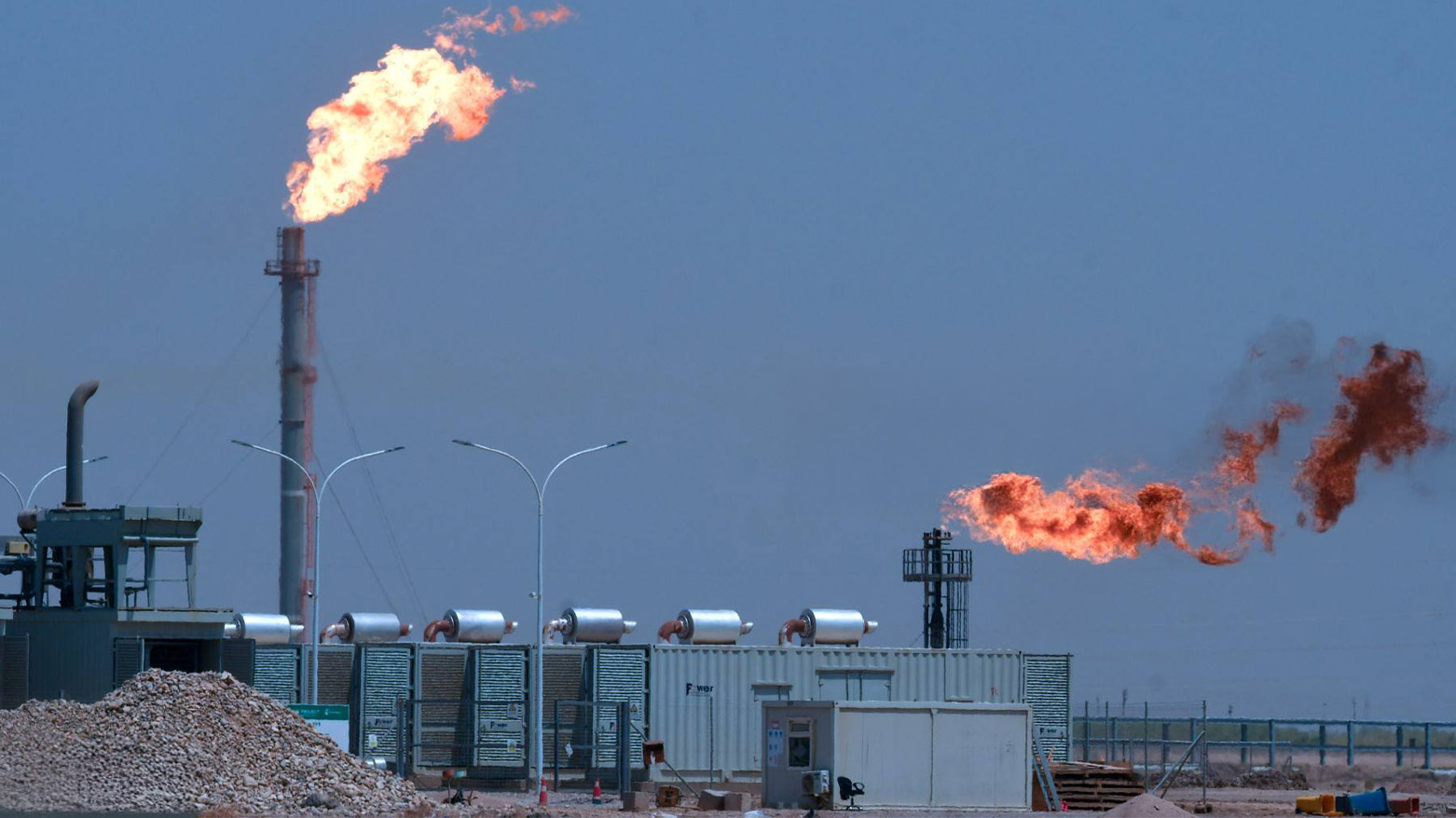 The picture shows the al-Gharraf oil field in Iraq's southern Dhi Qar province, on Aug. 24, 2022. (AFP)