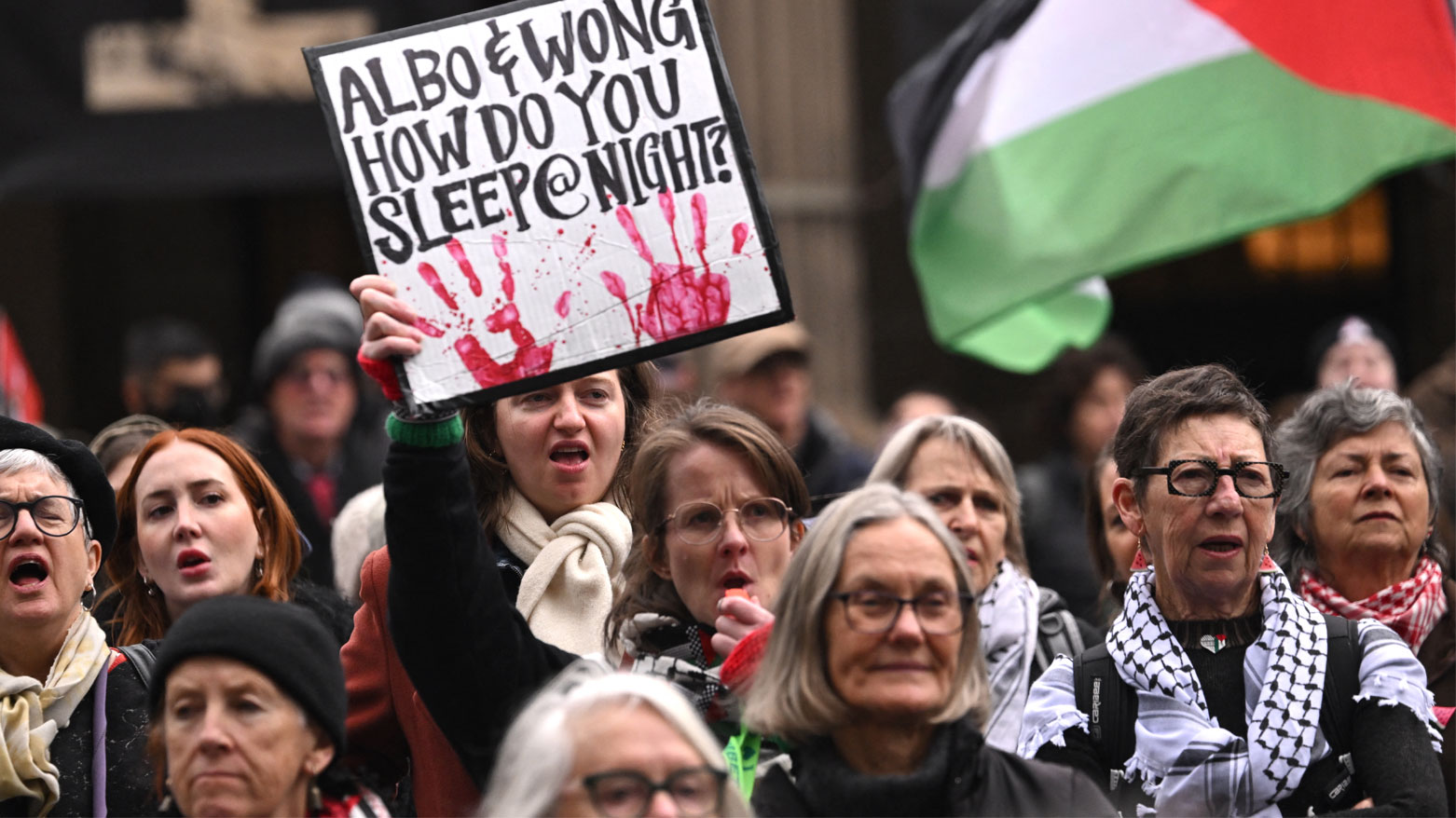 مظاهرة تأييدية للفلسطينيين وسط ملبورن لإنهاء الأعمال العدائية في ظل الحرب بين إسرائيل وحماس (فرانس برس)