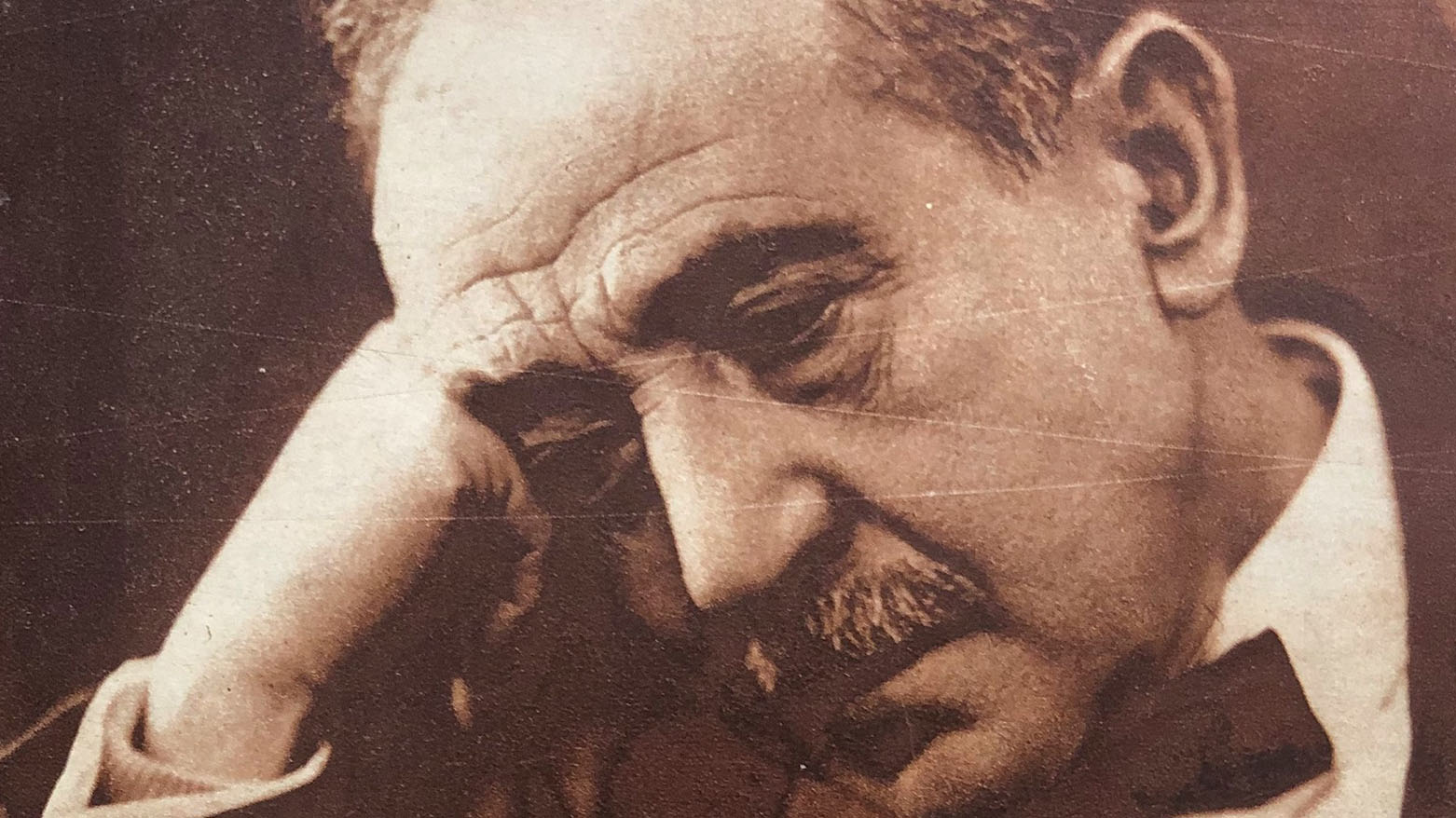 أمير الشعراء أحمد شوقي.. العربي الكوردي وصديق الأمراء والملوك