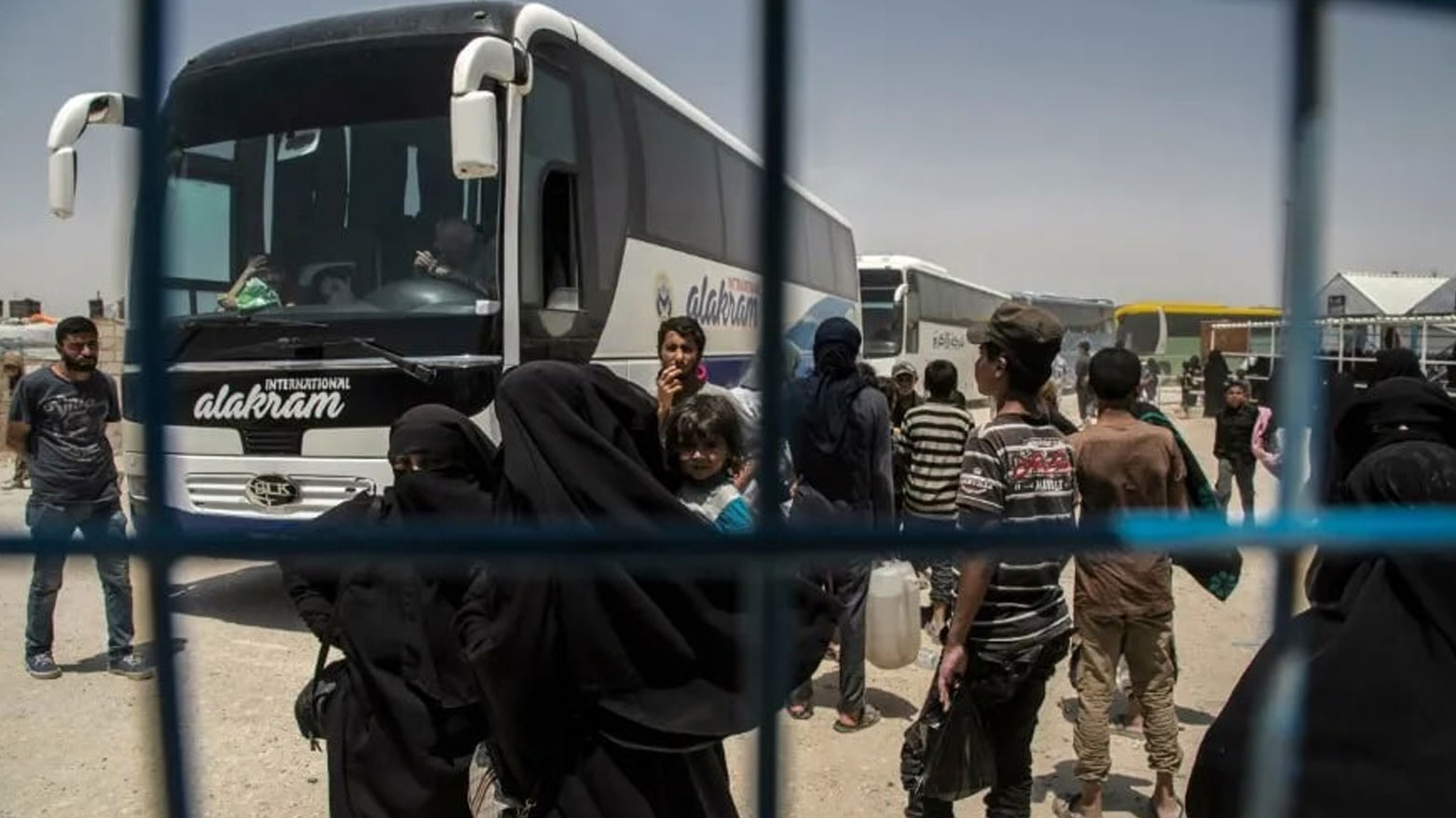 Kampa Holê: 127 koçberên nexweş û xwedî rewşên taybet vegeriyan herêmên xwe