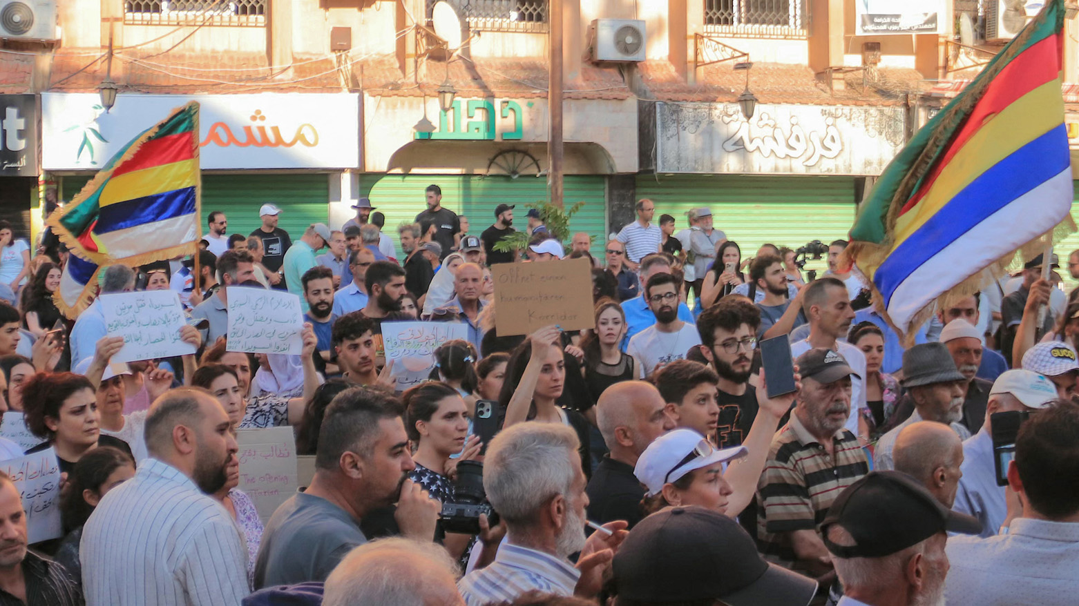 Syrians gather to protest the humanitarian situation in the predominantly Druze city of Sweida on July 28, 2025. (Photo: AFP)