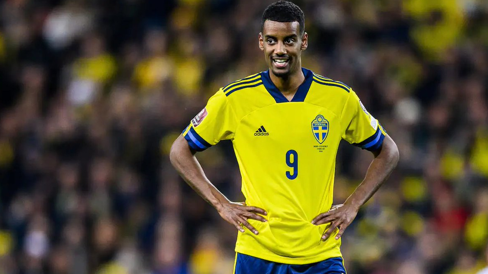 نيوكاسل يرفض عرضا أول من ليفربول لضم أيزاك