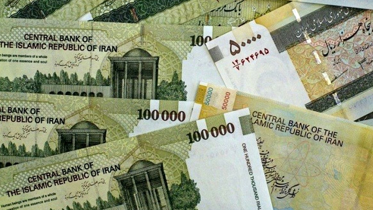 إيران تدرس إزالة أصفار من عملتها الوطنية